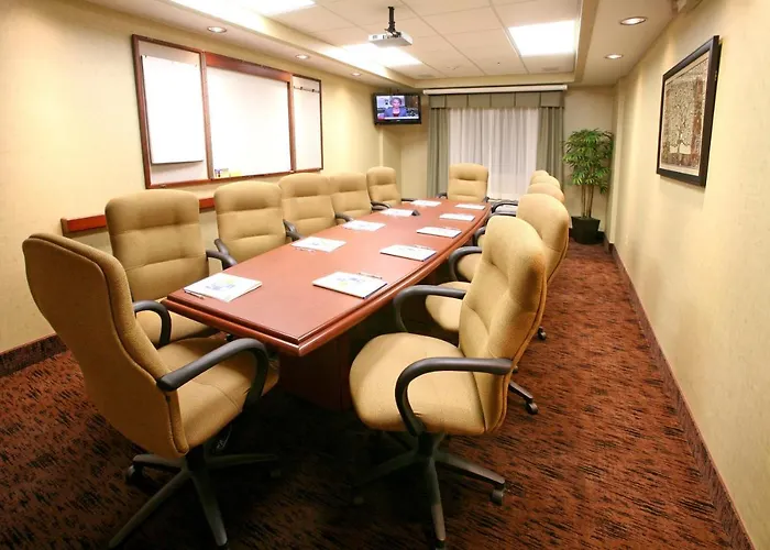 Holiday Inn Express&Suites Monterrey Aeropuerto, an IHG Hotel